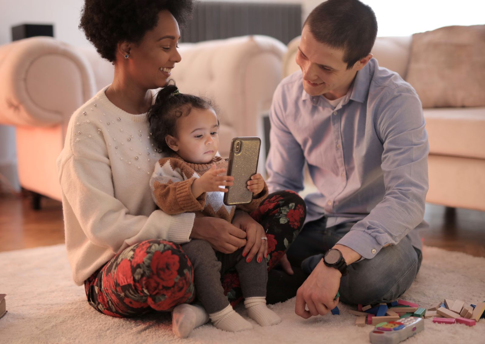 Family with a smartphone